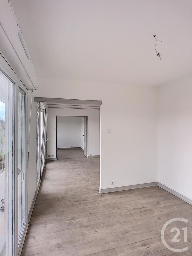 Appartement F5 à louer - 5 pièces - 80.73 m2 - CHATEAU SALINS - 57 - LORRAINE - Century 21 Les Portes D'Or