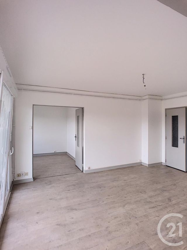 Appartement F5 à louer - 5 pièces - 80.73 m2 - CHATEAU SALINS - 57 - LORRAINE - Century 21 Les Portes D'Or
