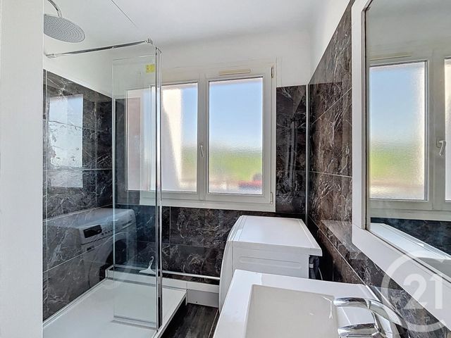 Afficher la photo en grand Appartement T4 à vendre - 4 pièces - 73.0 m2 - NANCY - 54 - LORRAINE - Century 21 Les Portes D'Or