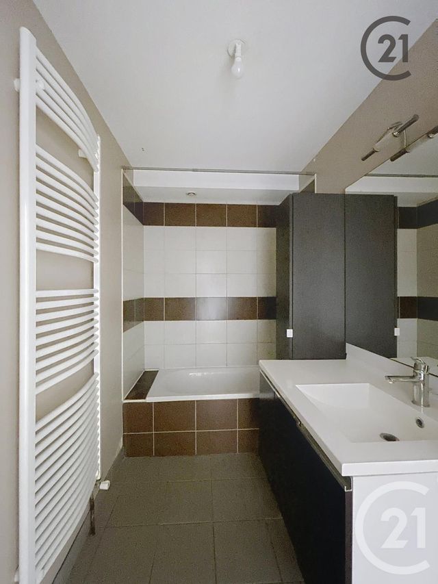 Appartement F3 à louer - 3 pièces - 66.9 m2 - LANEUVELOTTE - 54 - LORRAINE - Century 21 Les Portes D'Or