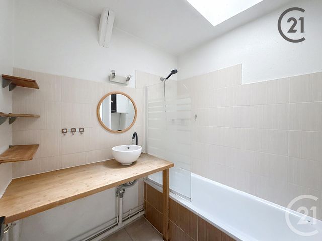 Appartement F2 à louer - 2 pièces - 45.2 m2 - NANCY - 54 - LORRAINE - Century 21 Les Portes D'Or