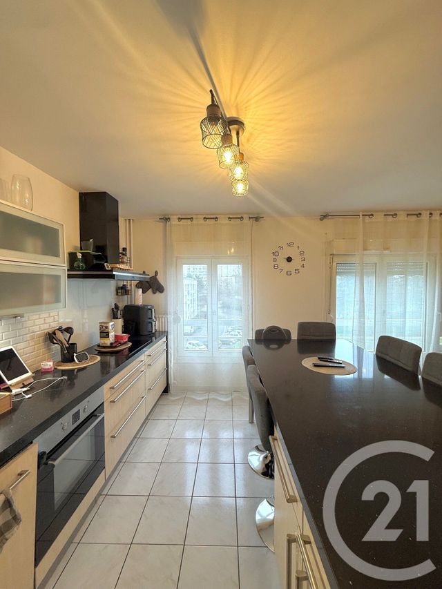 Appartement T3 à vendre - 4 pièces - 77.05 m2 - ESSEY LES NANCY - 54 - LORRAINE - Century 21 Les Portes D'Or