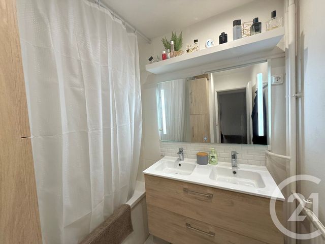 Appartement T3 à vendre - 4 pièces - 77.05 m2 - ESSEY LES NANCY - 54 - LORRAINE - Century 21 Les Portes D'Or