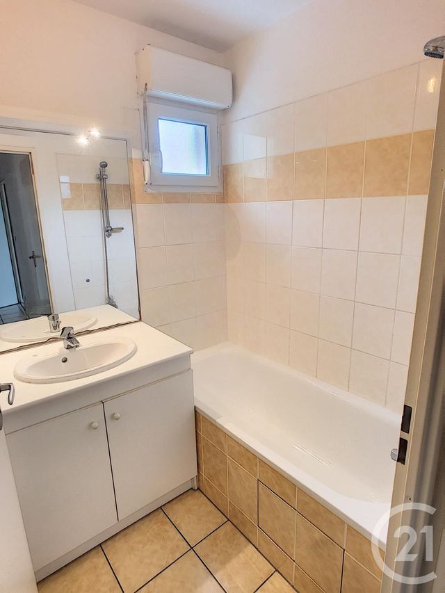 Appartement à louer - 3 pièces - 56.05 m2 - ESSEY LES NANCY - 54 - LORRAINE - Century 21 Les Portes D'Or