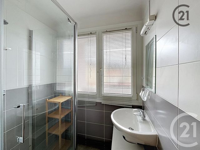 Appartement T2 à vendre - 2 pièces - 60.51 m2 - NANCY - 54 - LORRAINE - Century 21 Les Portes D'Or