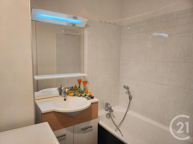 Appartement T4 à louer - 4 pièces - 78.58 m2 - JARVILLE LA MALGRANGE - 54 - LORRAINE - Century 21 Les Portes D'Or