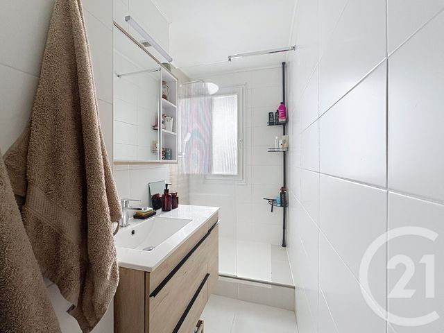 Appartement T3 à vendre - 3 pièces - 50.6 m2 - VANDOEUVRE LES NANCY - 54 - LORRAINE - Century 21 Les Portes D'Or