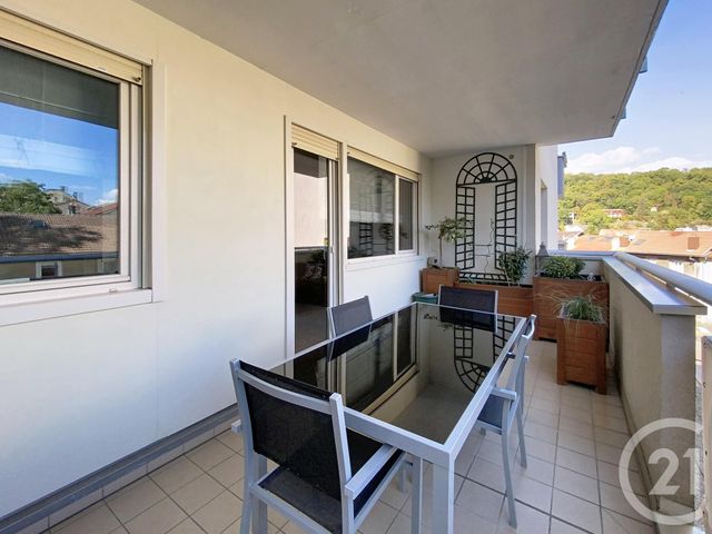 Appartement F5 à vendre - 5 pièces - 108.57 m2 - NANCY - 54 - LORRAINE - Century 21 Les Portes D'Or